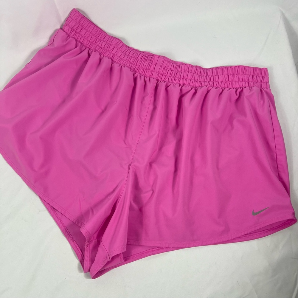 Nike Women's Vibrant Pink Athletic Shorts - Picture 6 of 8